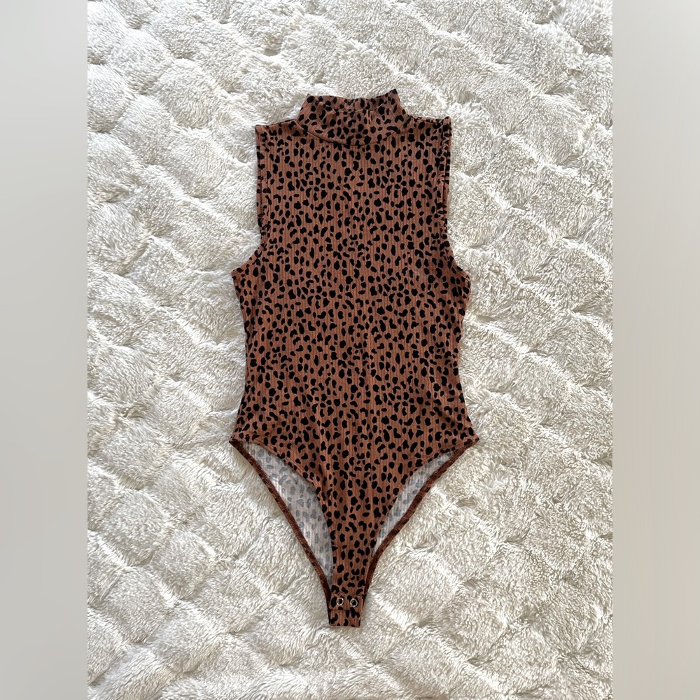 new without tags size small forever 21 bodysuit